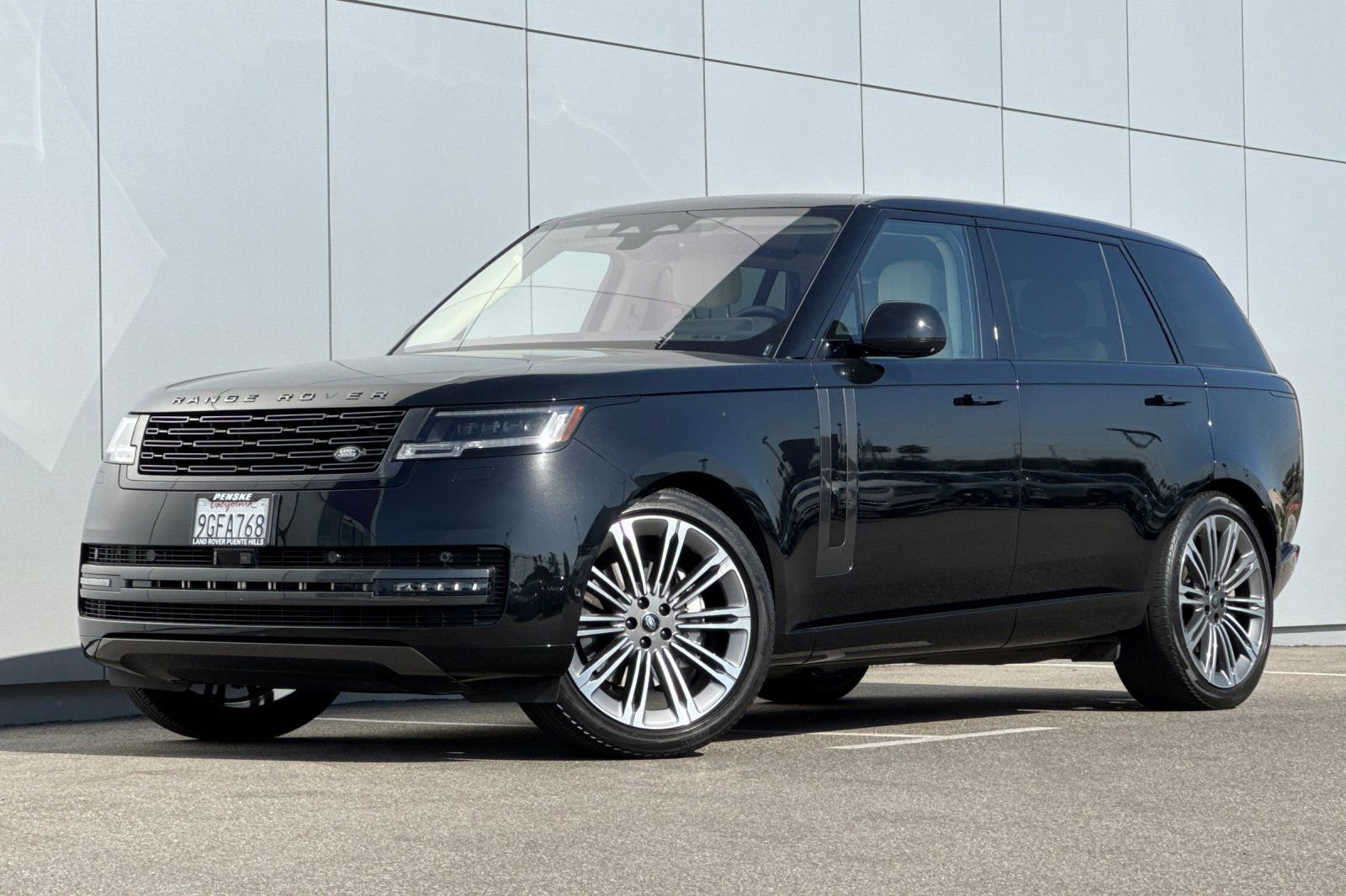 Certified 2023 Land Rover Range Rover Long Wheelbase SE AWD/4WD image 1