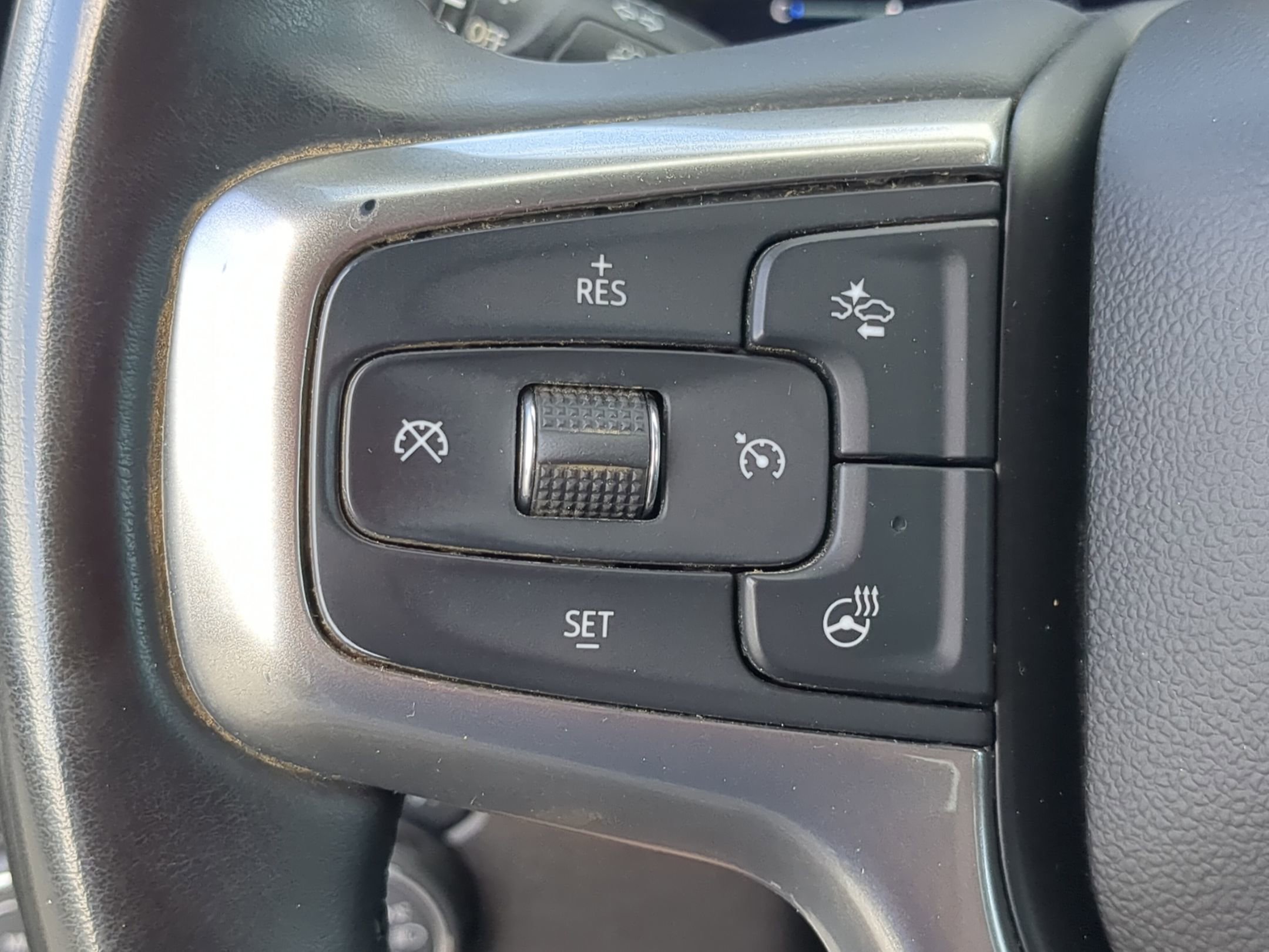 Used 2025 Chevrolet Silverado 2500 LT w/ Convenience Package AWD/4WD image 19