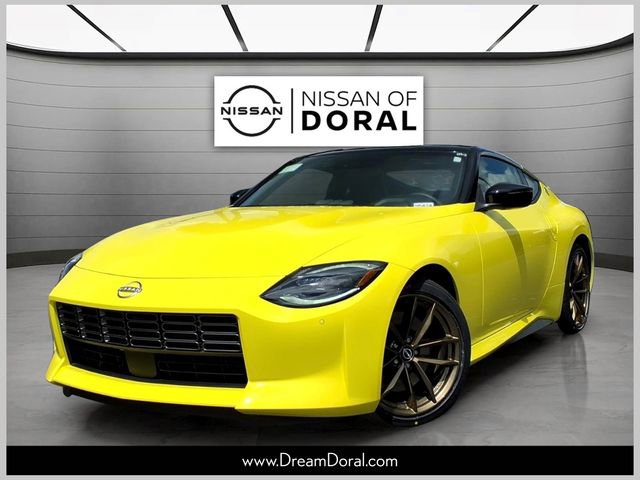 Used 2023 Nissan Z w/ Floor Mat Package (L93) RWD image 1