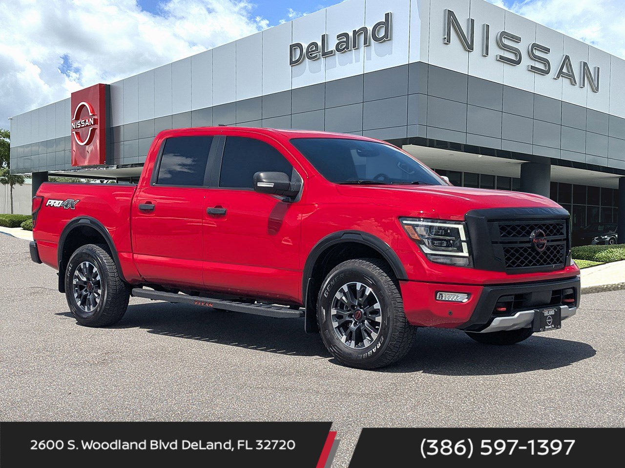 Used 2024 Nissan Titan PRO-4X w/ Pro-4x Convenience Package AWD/4WD image 1