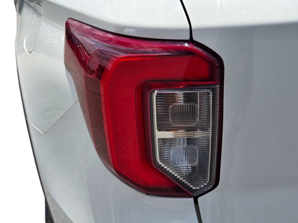 Used 2021 Ford Explorer ST w/ Equipment Group 401A AWD/4WD image 11