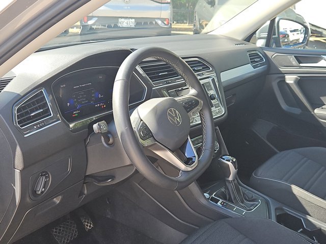 Used 2024 Volkswagen Tiguan S image 10