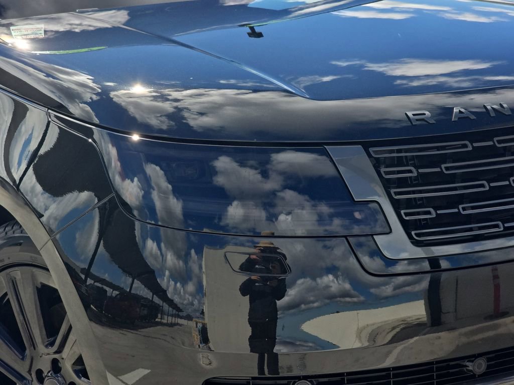 Certified 2023 Land Rover Range Rover SE image 33