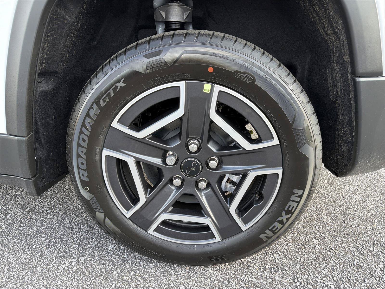 New 2026 Jeep Cherokee Laredo AWD/4WD image 17