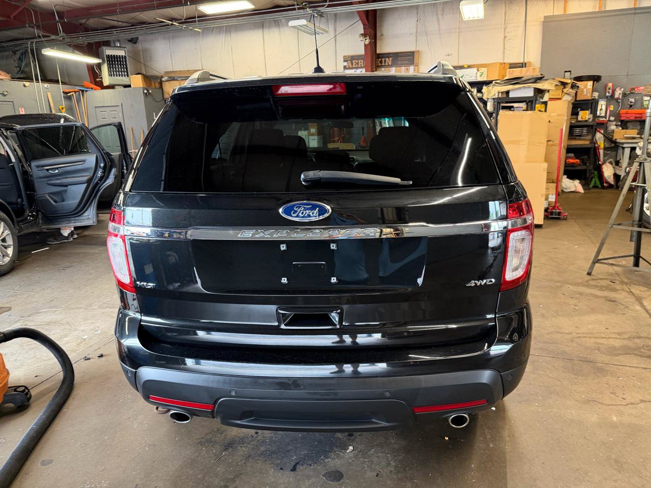 Used 2015 Ford Explorer XLT AWD/4WD image 6