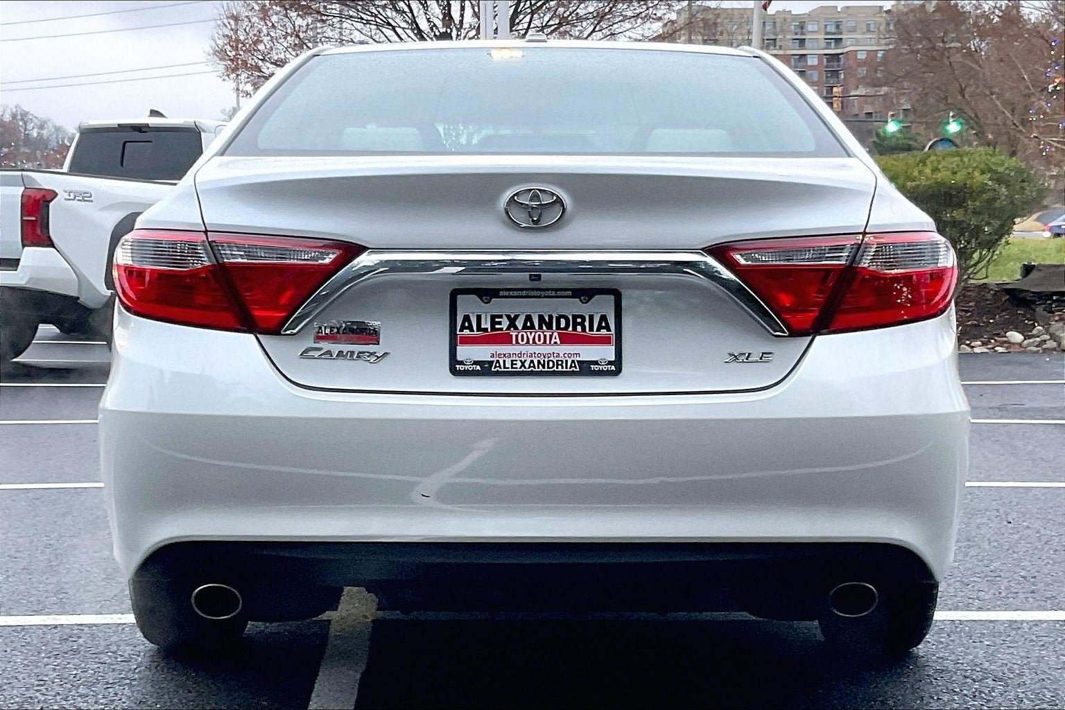 Used 2015 Toyota Camry XLE FWD image 4