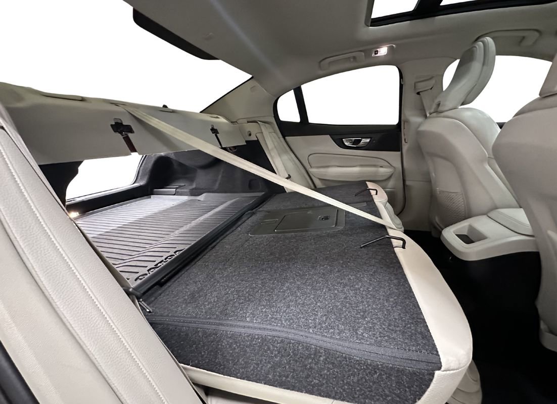 Used 2019 Volvo S60 T5 Momentum w/ Premium Package FWD image 19