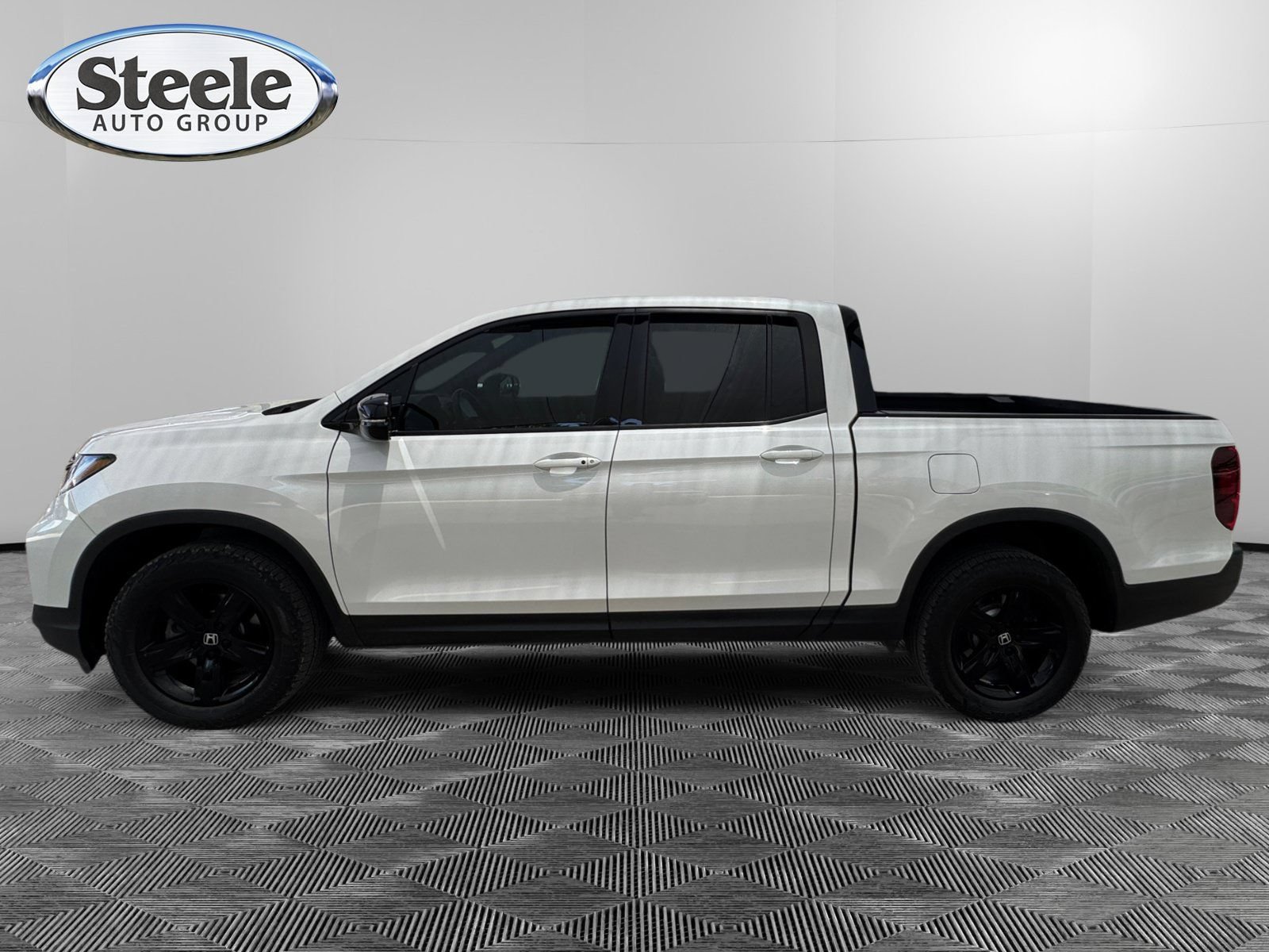 Used 2023 Honda Ridgeline Black Edition image 2