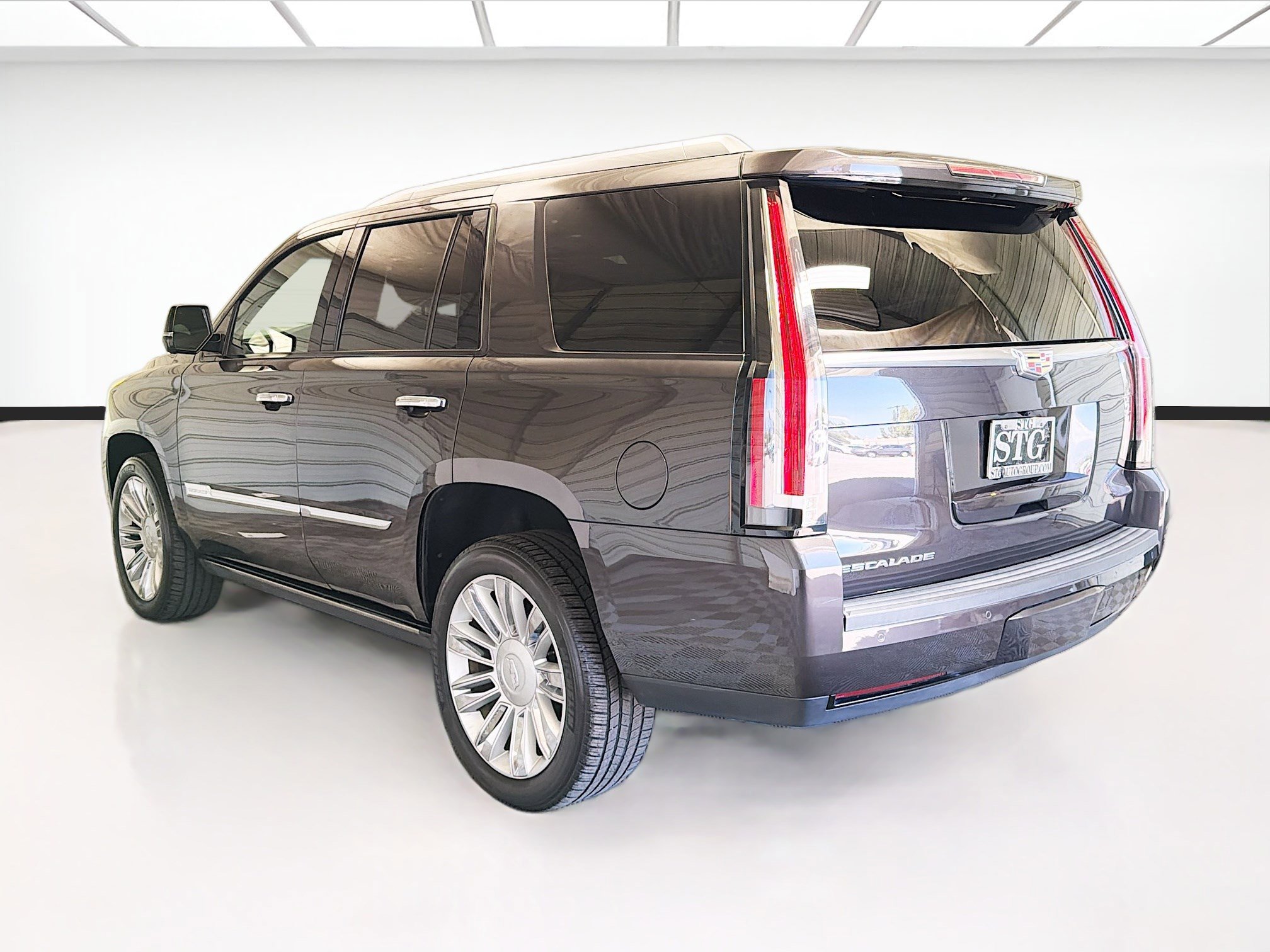 Used 2016 Cadillac Escalade Platinum AWD/4WD image 6