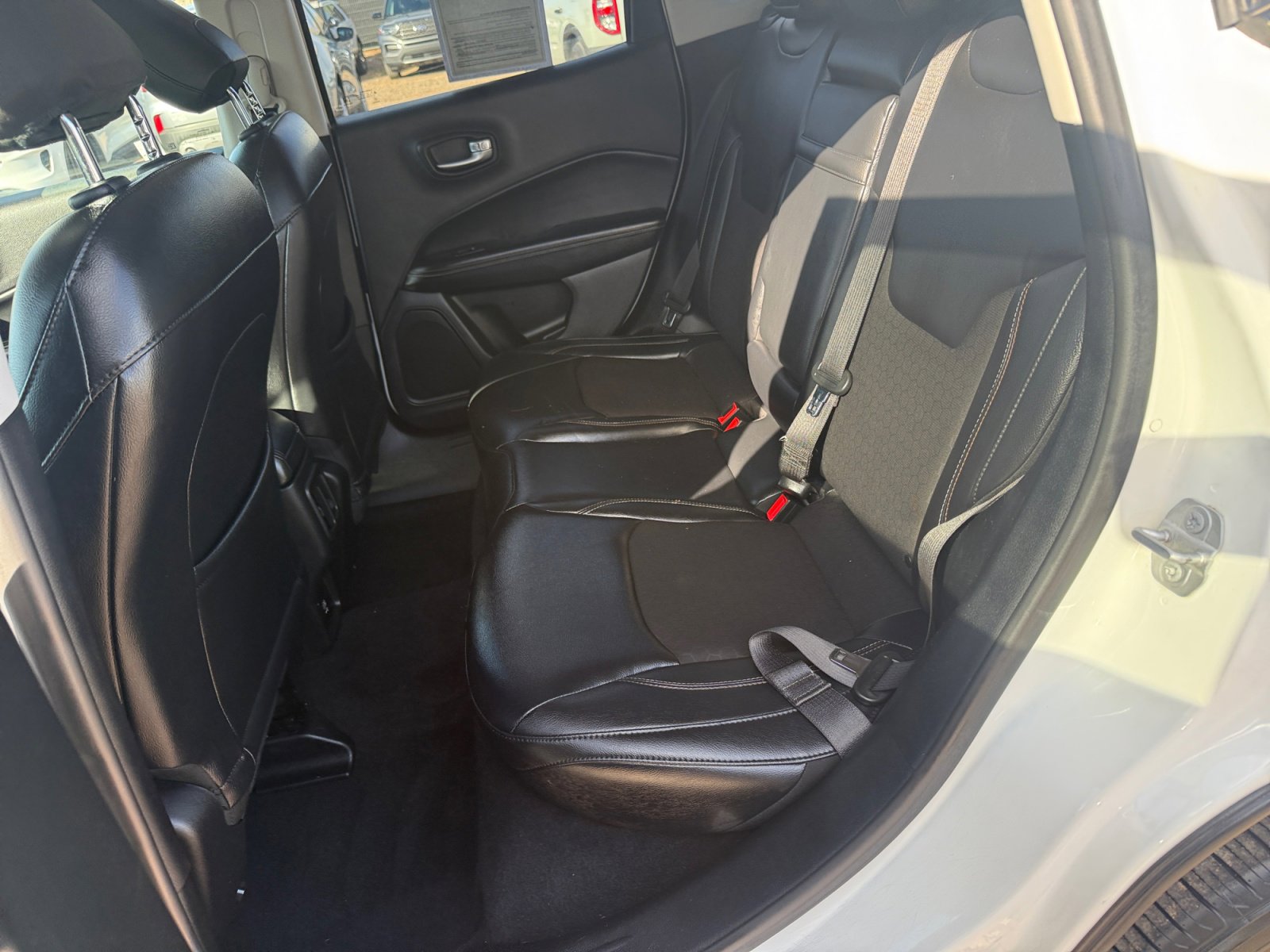 Used 2017 Jeep Compass Latitude image 26