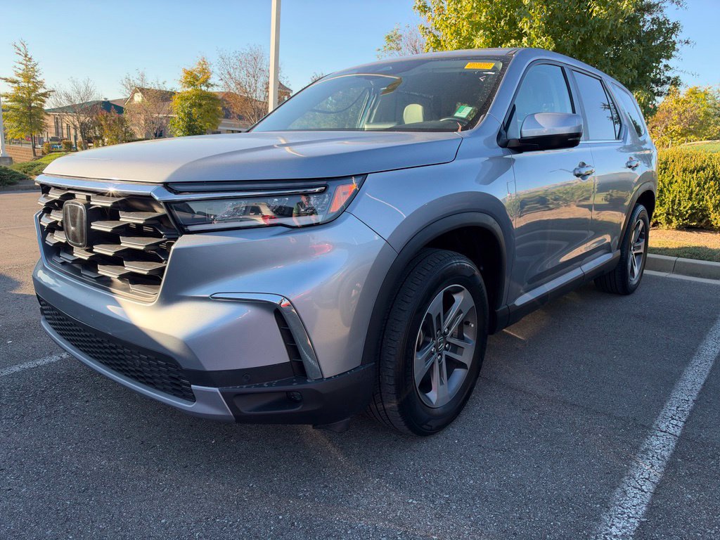 Used 2025 Honda Pilot EX-L image 1