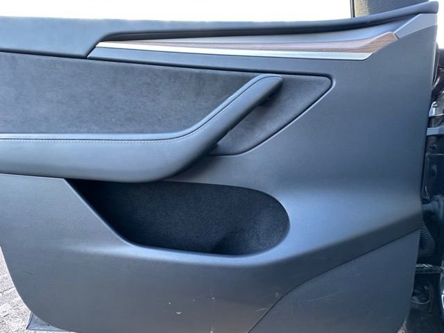 Used 2022 Tesla Model Y Performance image 7