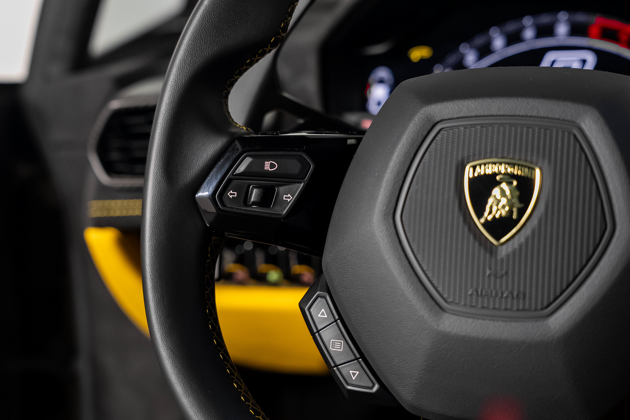 Used 2023 Lamborghini Huracan Tecnica RWD image 51