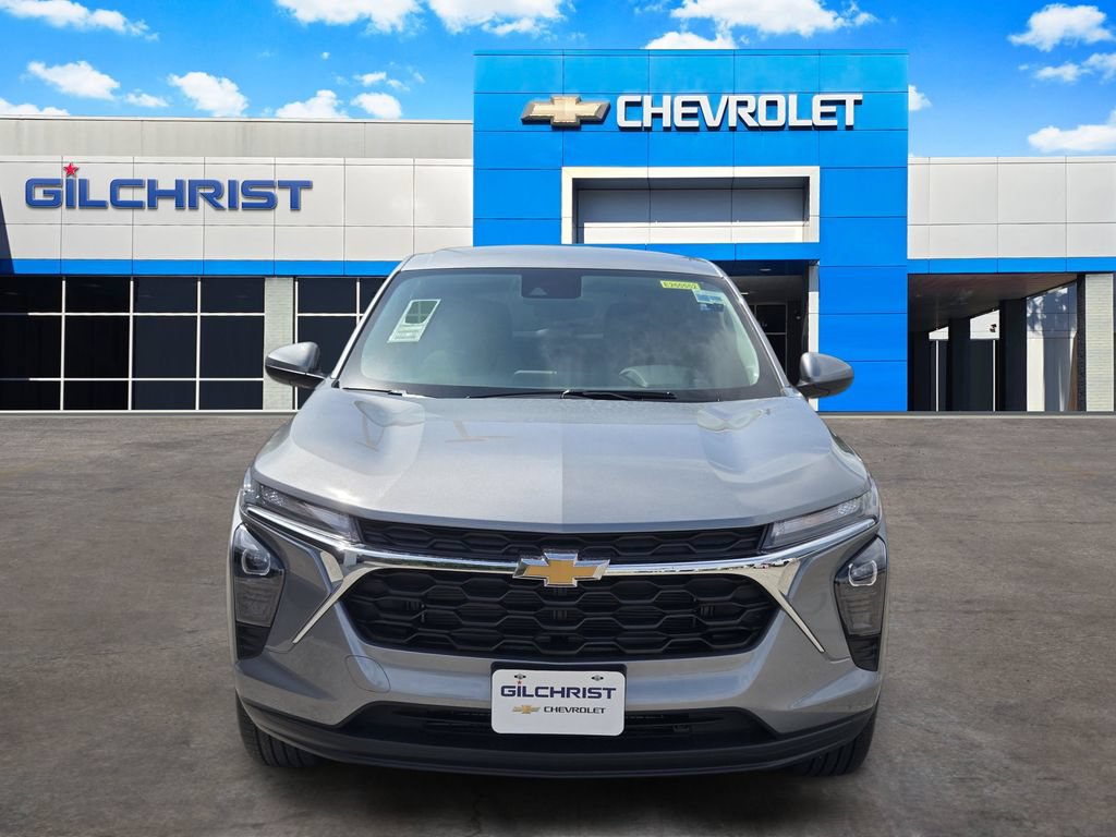 New 2026 Chevrolet Trax LS w/ LS Convenience Package FWD image 2