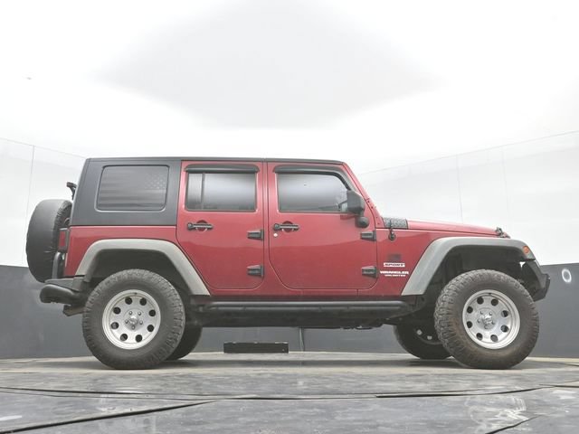 Used 2012 Jeep Wrangler Unlimited Sport w/ Max Tow Pkg AWD/4WD image 33