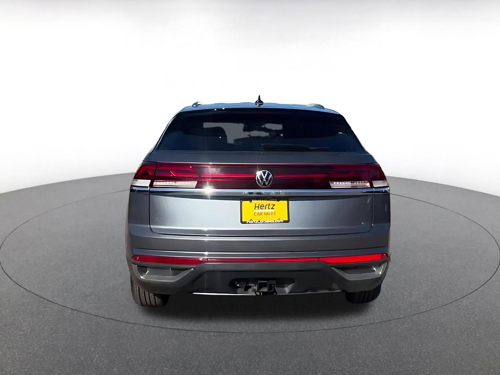 Used 2025 Volkswagen Atlas Cross Sport SE FWD image 11