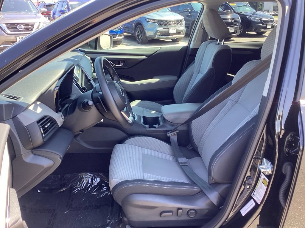 Used 2025 Subaru Outback Premium AWD/4WD image 14