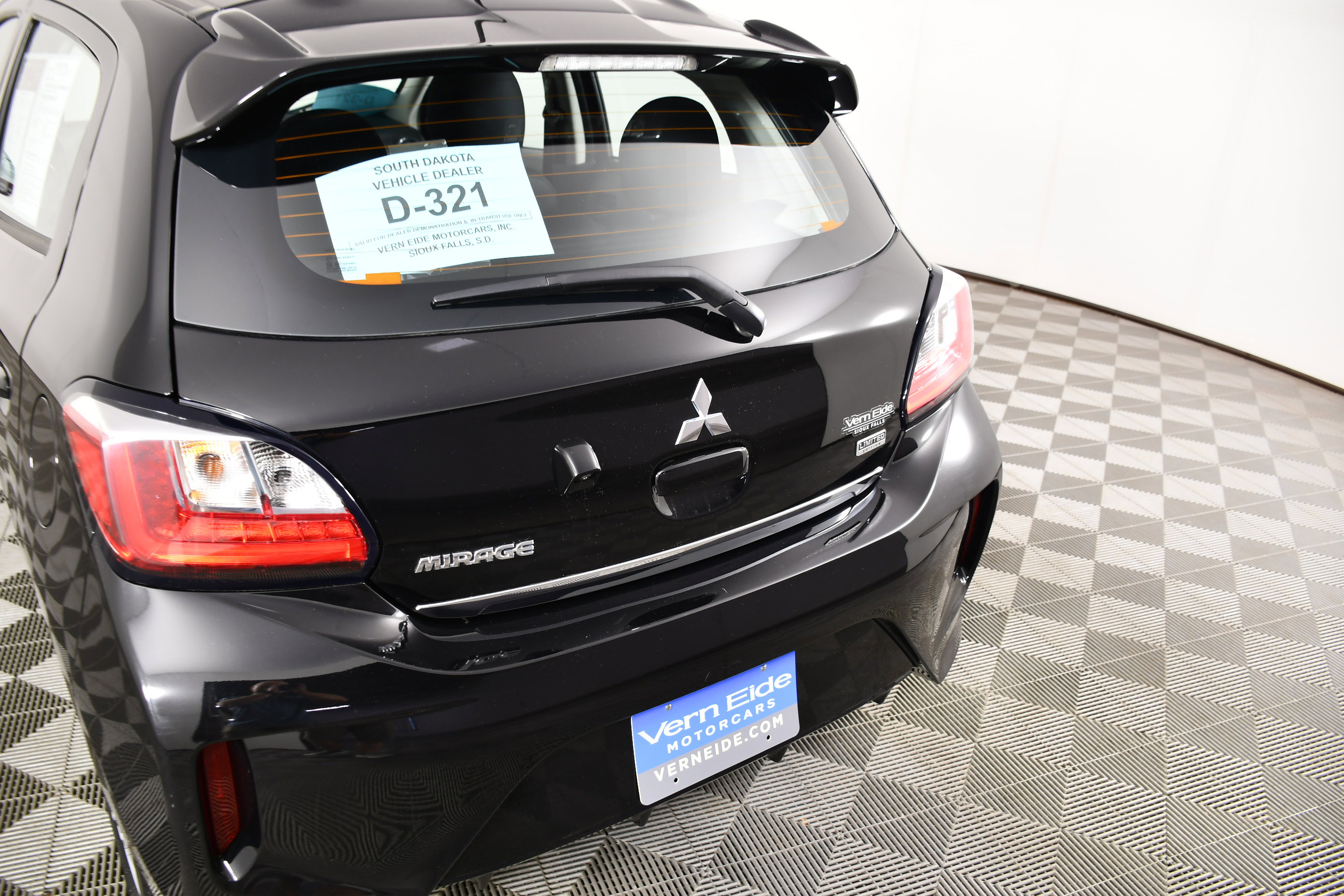 Used 2024 Mitsubishi Mirage LE FWD image 15