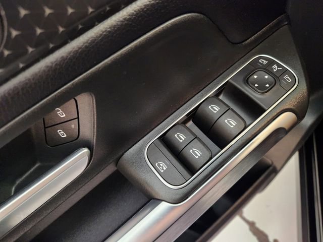 Used 2025 Mercedes-Benz GLB 250 GLB 250 image 22