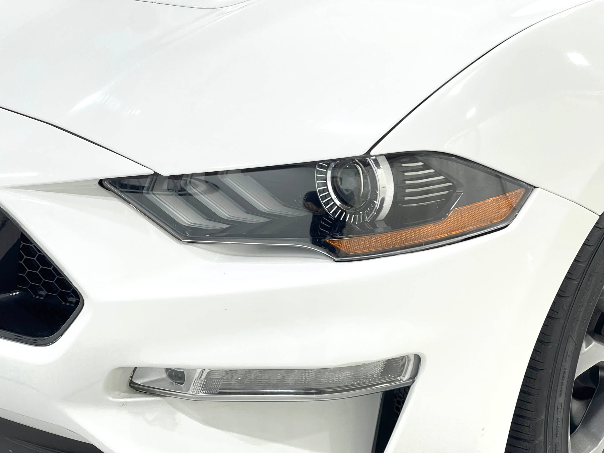 Used 2018 Ford Mustang GT Premium RWD image 32