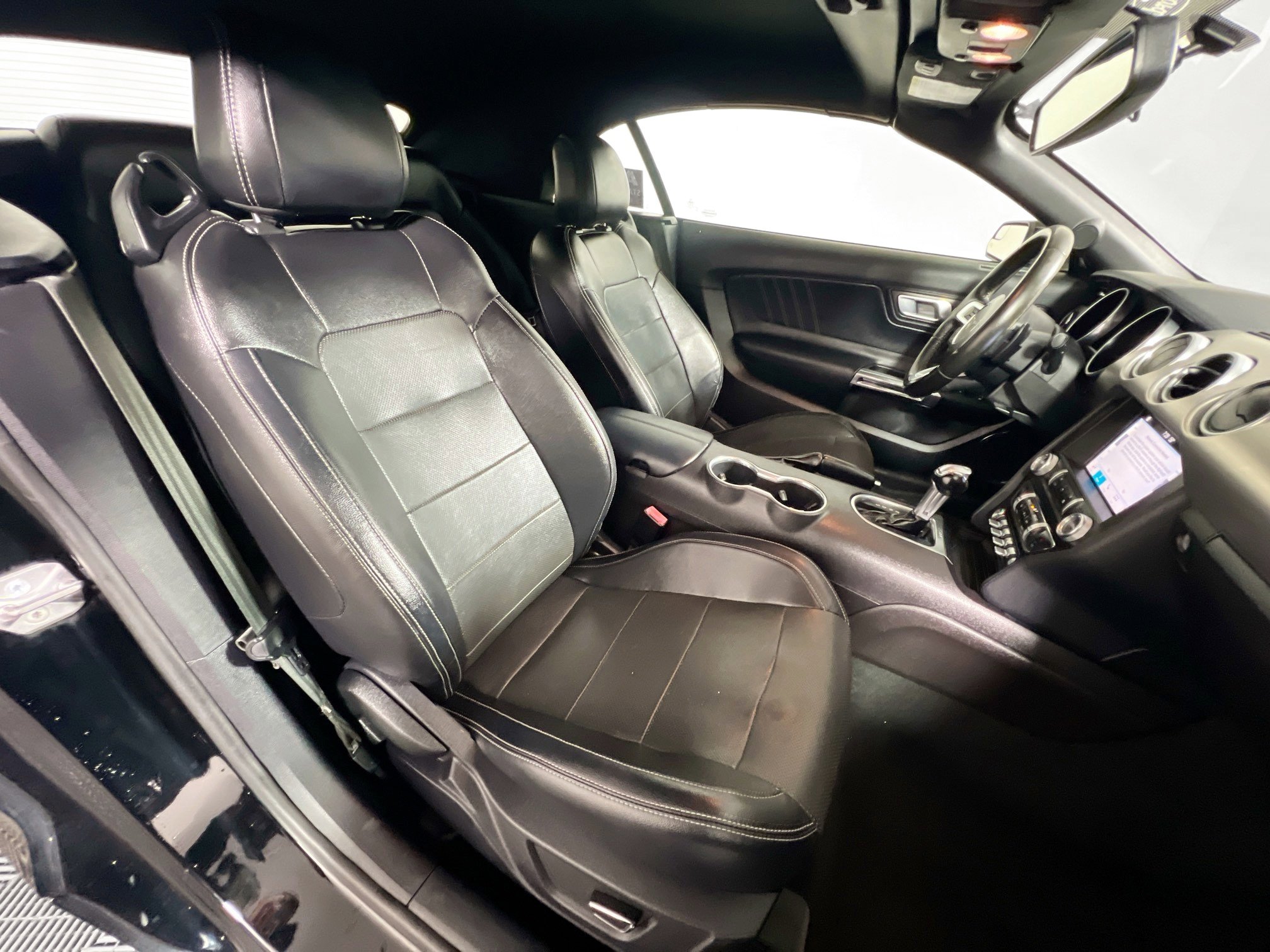 Used 2019 Ford Mustang Premium image 28