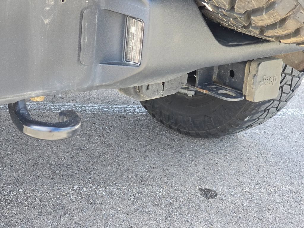 Used 2019 Jeep Wrangler Unlimited Sport AWD/4WD image 16