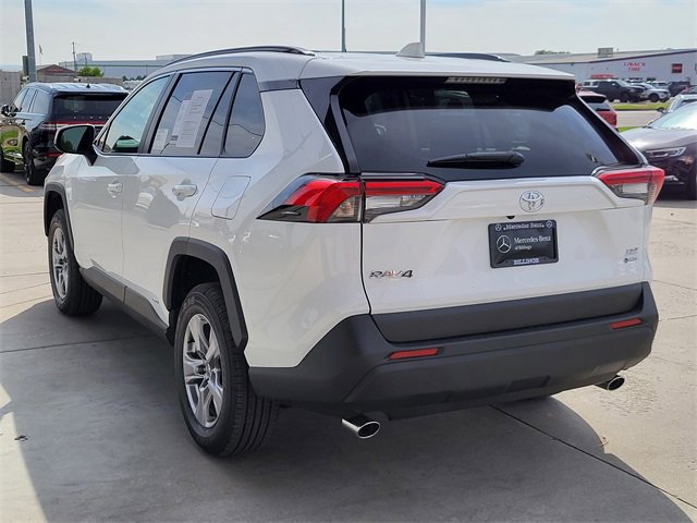 Used 2025 Toyota RAV4 XLE image 12