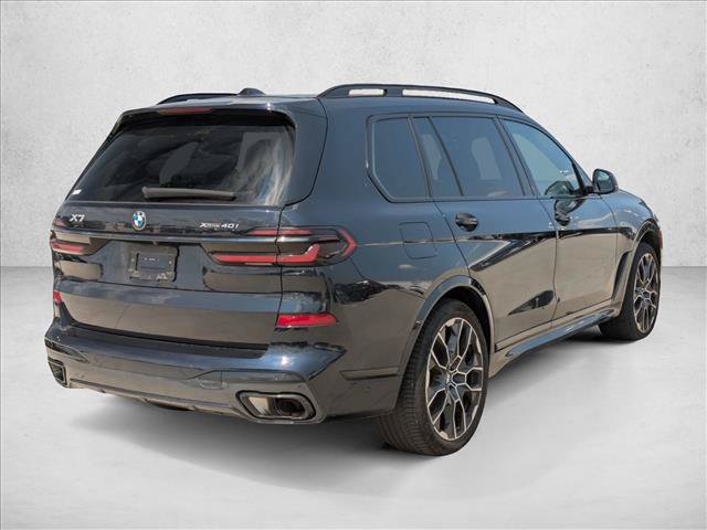 Used 2025 BMW X7 xDrive40i w/ M Sport Package AWD/4WD image 5