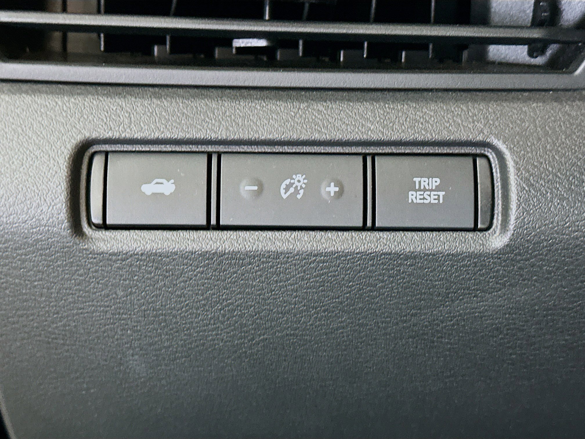 Used 2025 Nissan Altima 2.5 SV image 17