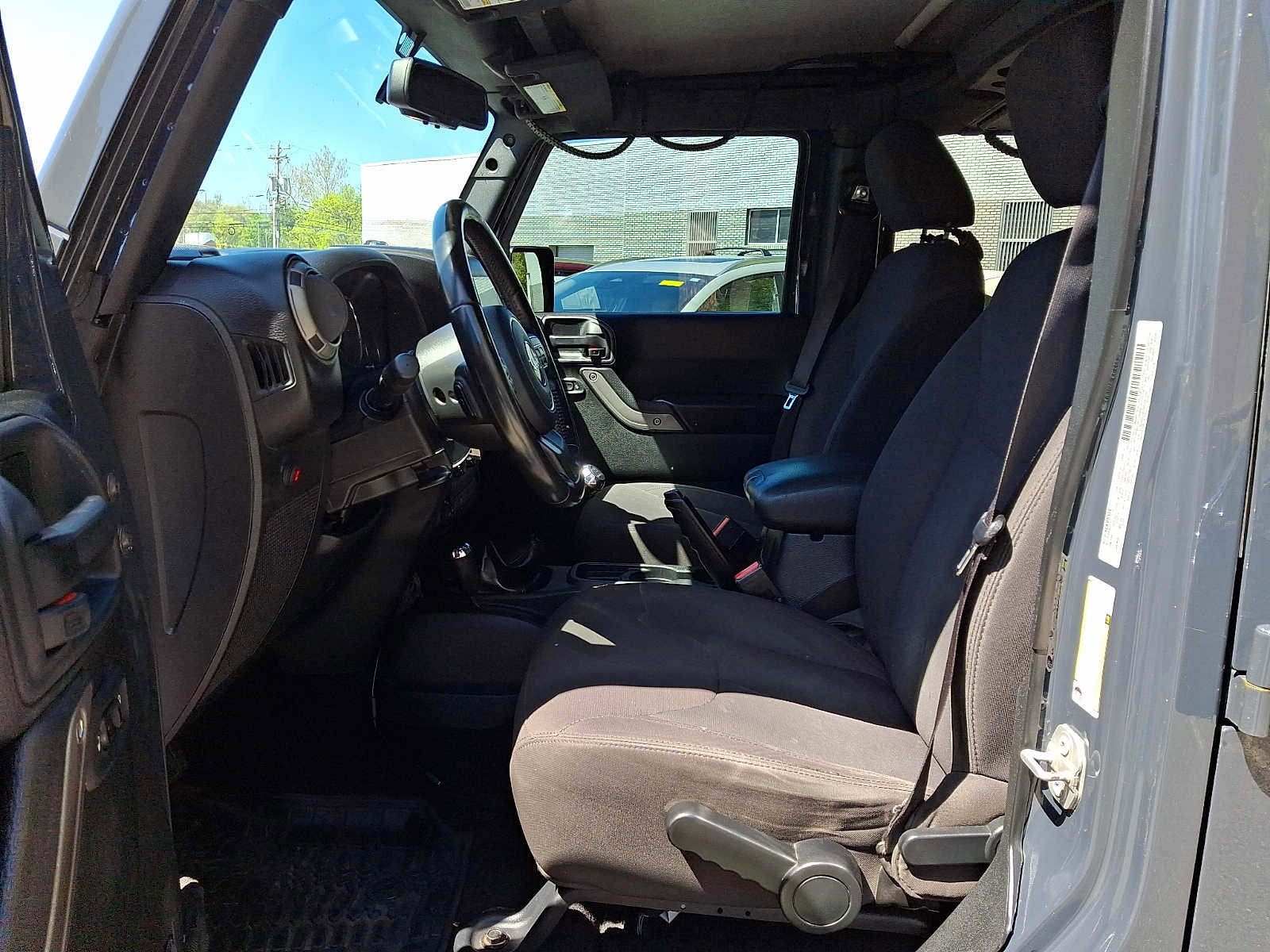 Used 2017 Jeep Wrangler Unlimited Sport w/ Quick Order Package 23S AWD/4WD image 15