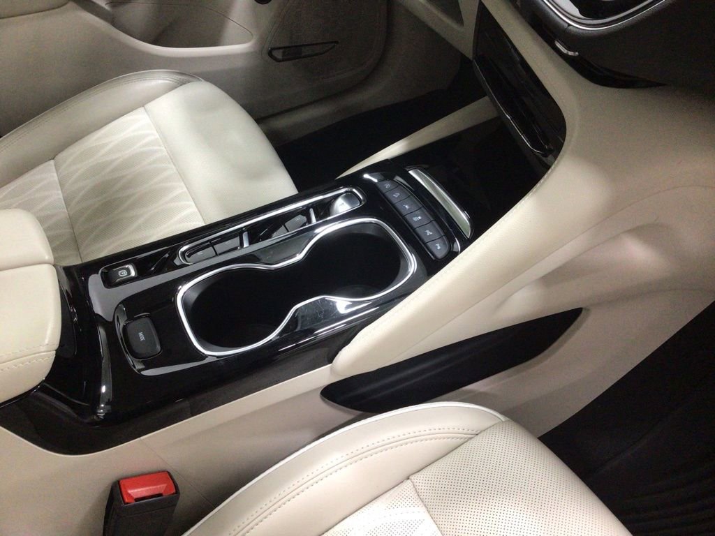 Used 2023 Buick Envision Avenir image 31