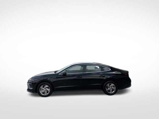 Used 2025 Hyundai Sonata SE FWD image 6
