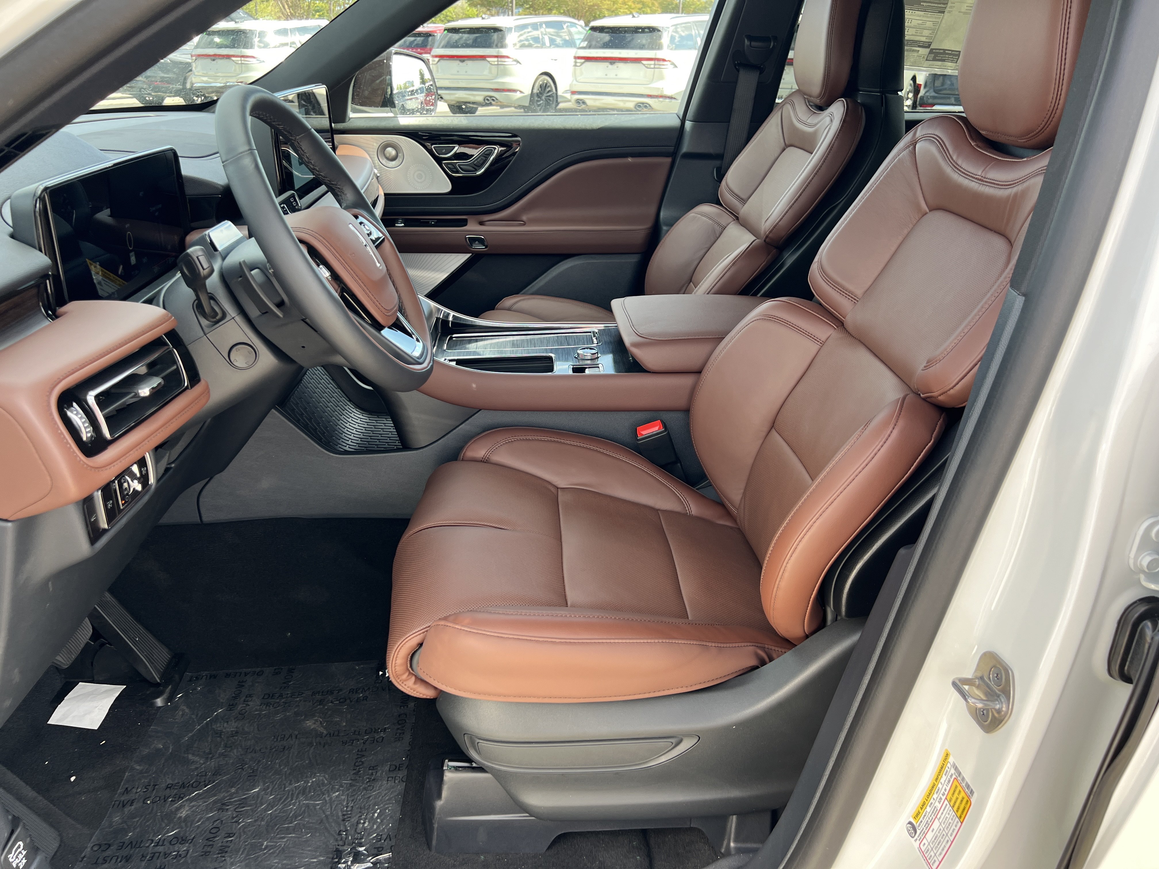 New 2027 Lincoln Aviator Reserve w/ Luxury Package RWD image 14