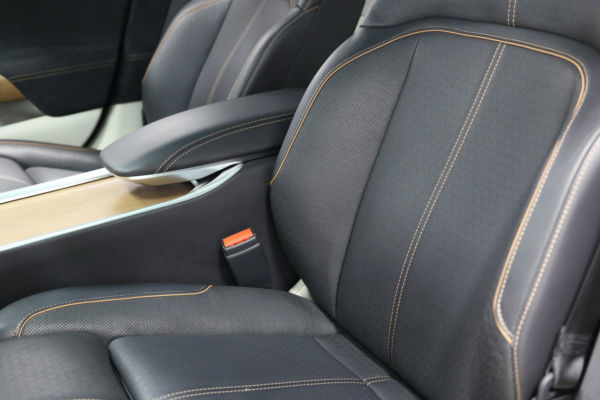 Used 2023 Lucid Air Grand Touring image 16