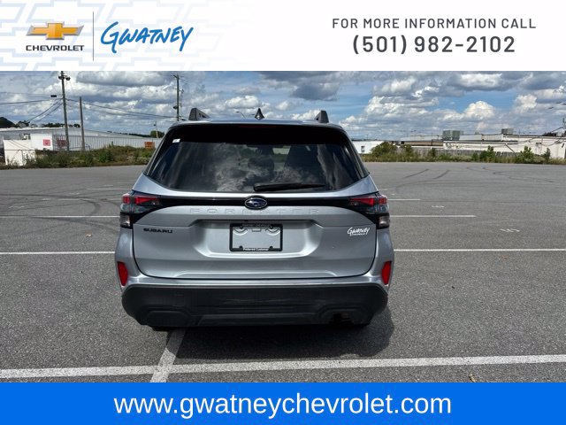 Used 2025 Subaru Forester Premium AWD/4WD image 6