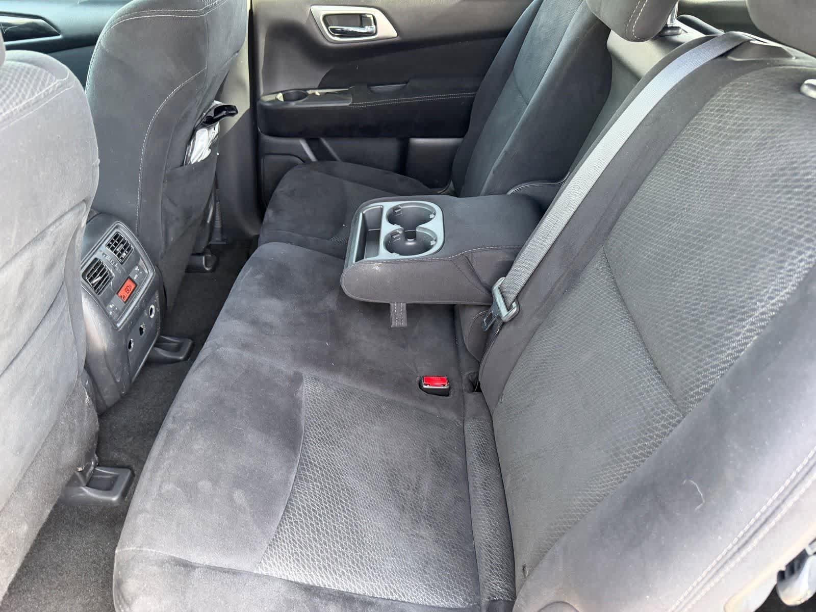 Used 2015 Nissan Pathfinder S FWD image 12