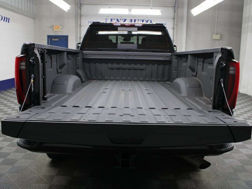 Used 2024 GMC Sierra 2500 Denali w/ Technology Package image 44