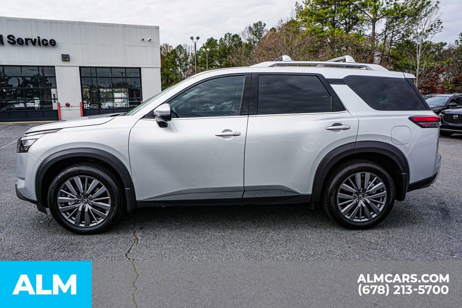 Used 2025 Nissan Pathfinder SL w/ SL Premium Package image 7