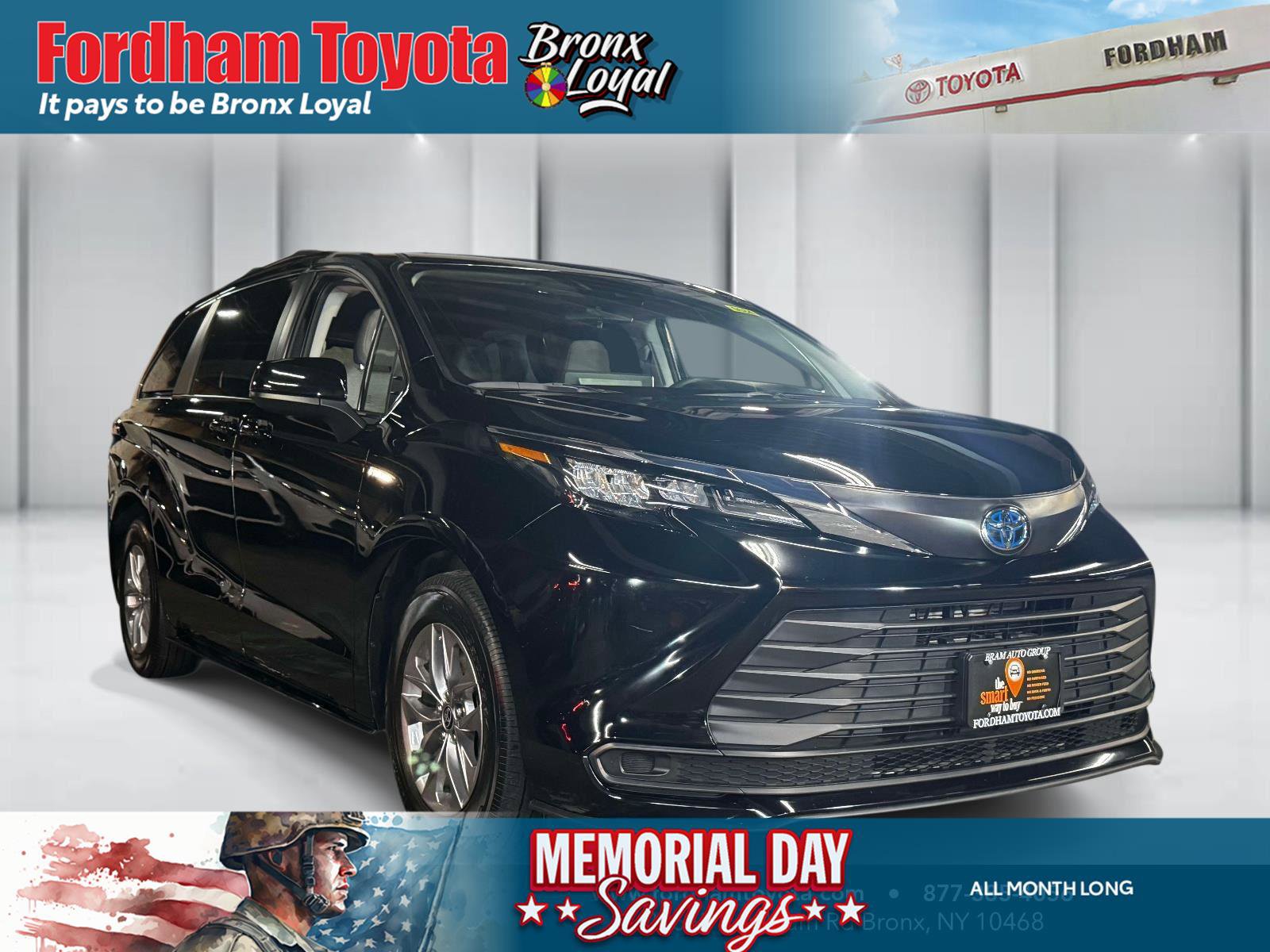 Used 2024 Toyota Sienna LE FWD image 1