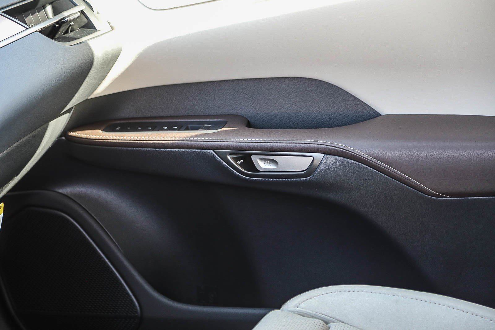 New 2026 Lexus RX 450h AWD image 21