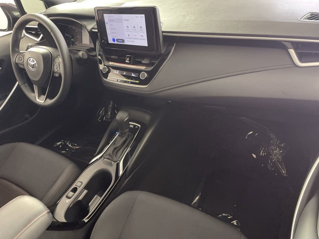 Used 2025 Toyota Corolla SE w/ Convenience Package image 27