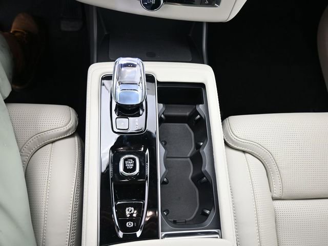 New 2026 Volvo XC90 B6 Ultra w/ Protection Package image 11