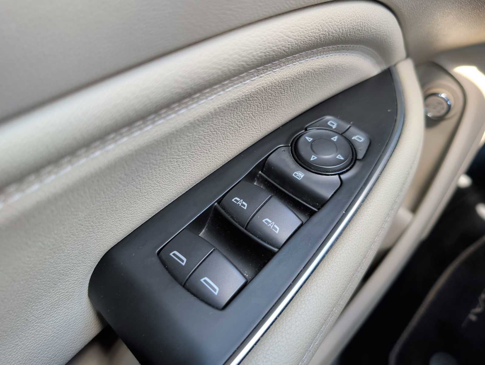 Used 2018 Buick Regal Essence w/ Driver Confidence Package #1 image 15