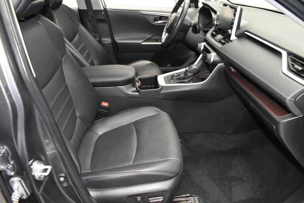 Used 2022 Toyota RAV4 Limited AWD/4WD image 27