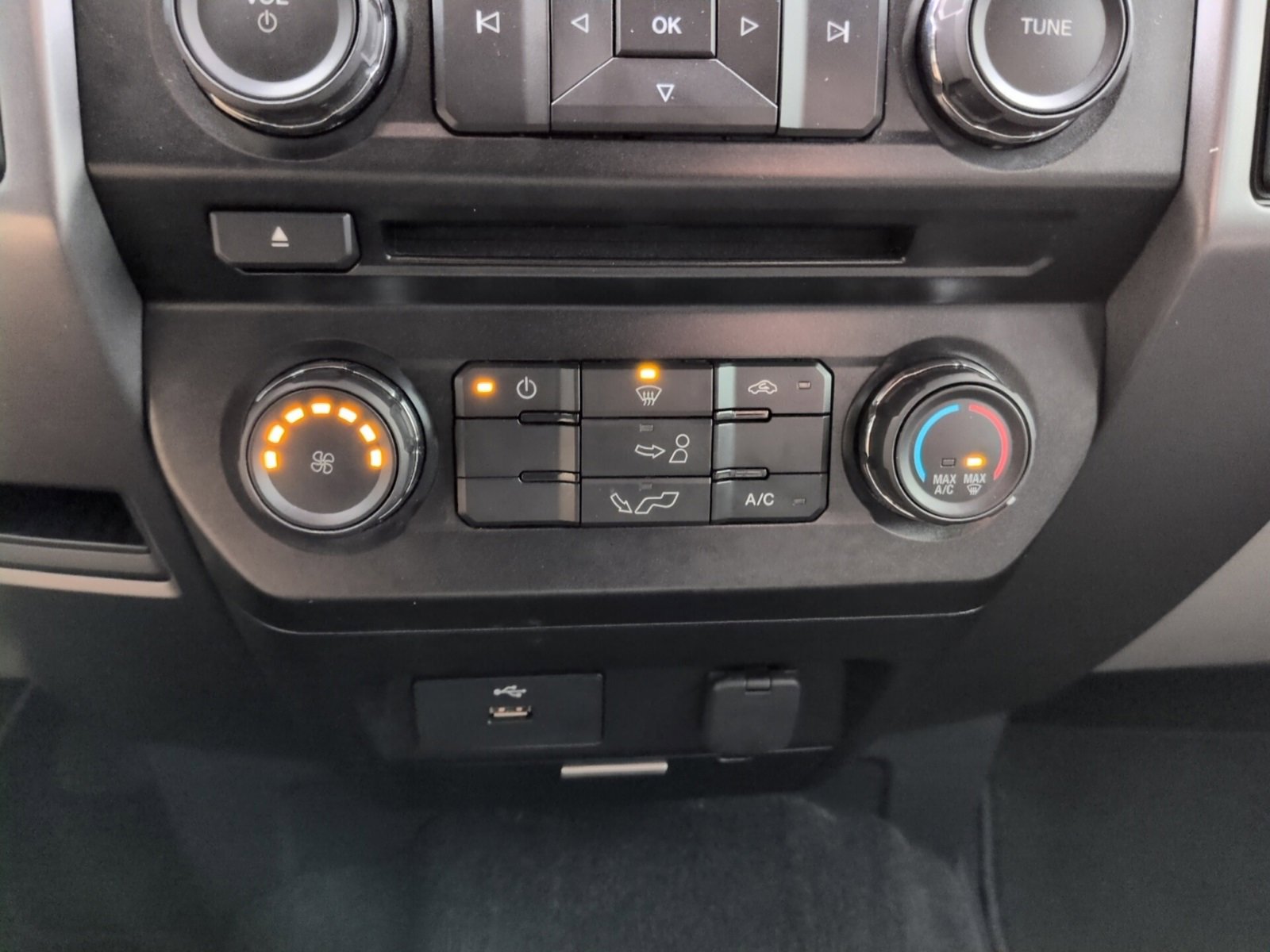 Used 2018 Ford F150 XLT image 25