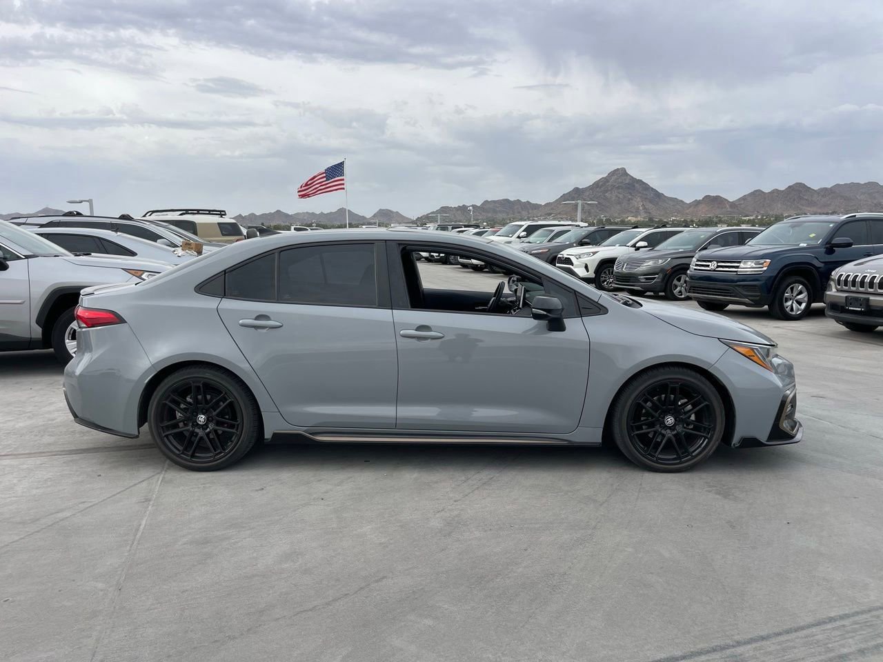 Used 2022 Toyota Corolla XSE image 3