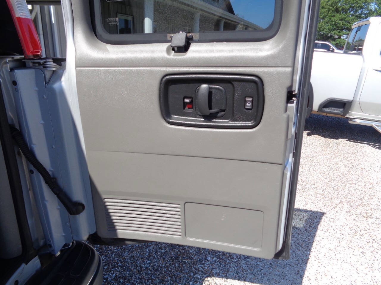 Used 2018 Chevrolet Express 2500 LT w/ LT Preferred Equipment Group image 39