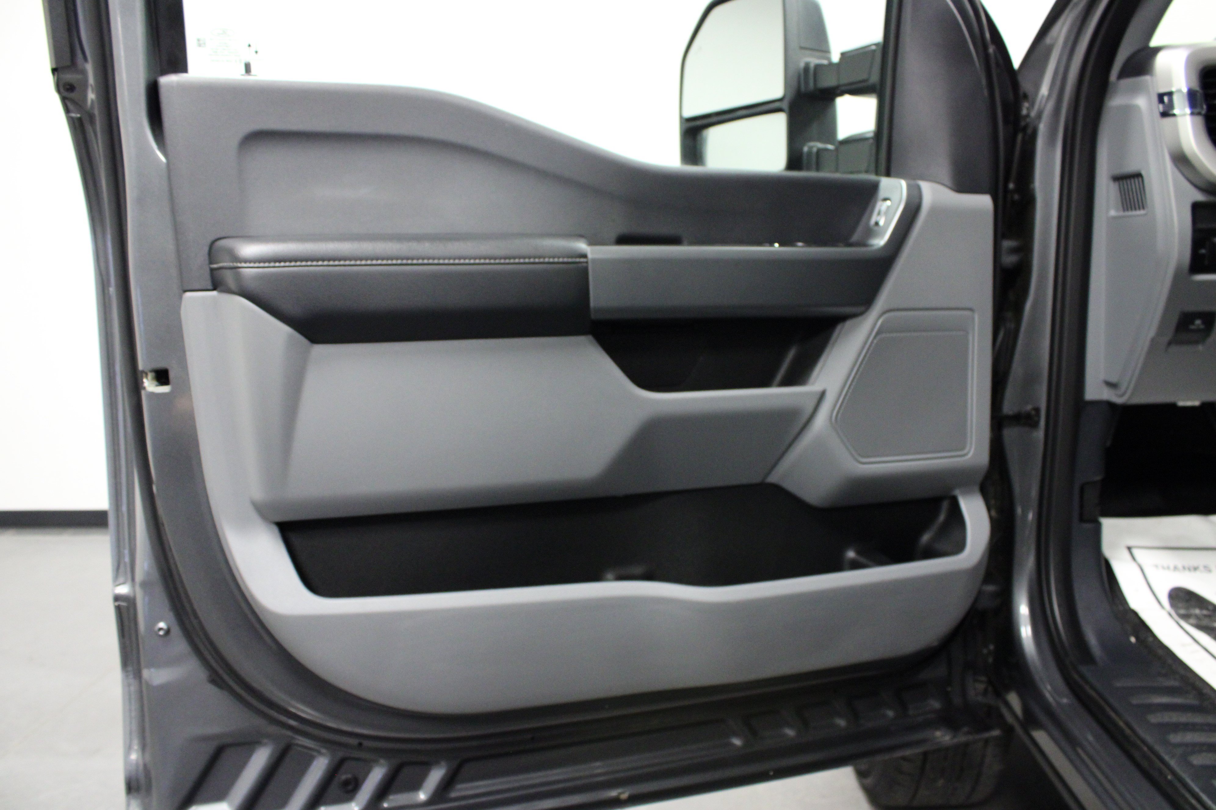 Used 2023 Ford F350 4x4 Regular Cab Super Duty image 11