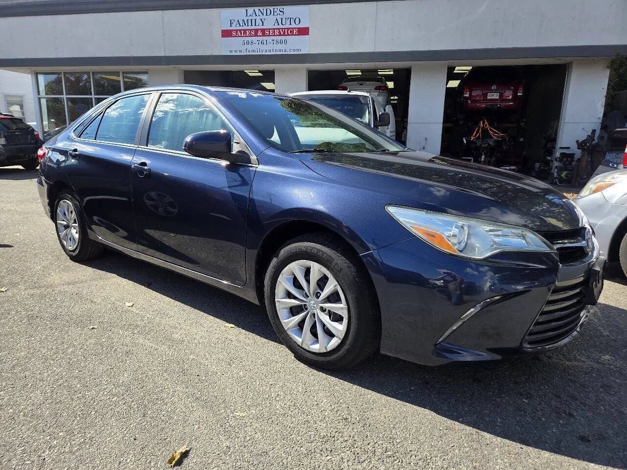Used 2015 Toyota Camry LE FWD image 29