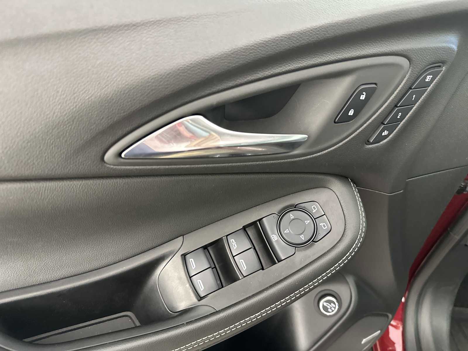 Used 2024 Buick Encore GX Avenir w/ Avenir Convenience Package image 17